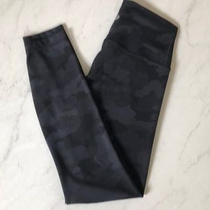 Lululemon size 6 legging